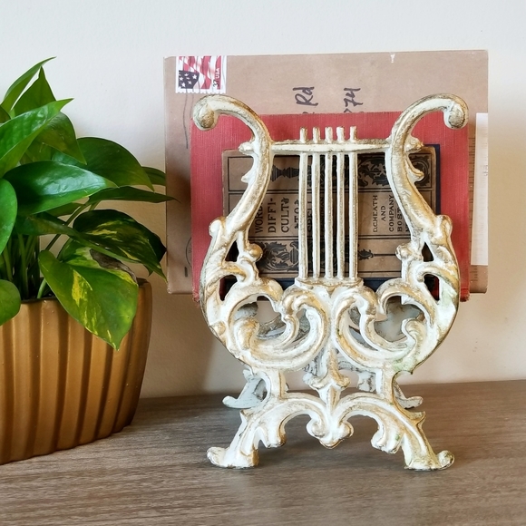 Vintage Other - VTG Antiqued Metal Harp Magazine Holder